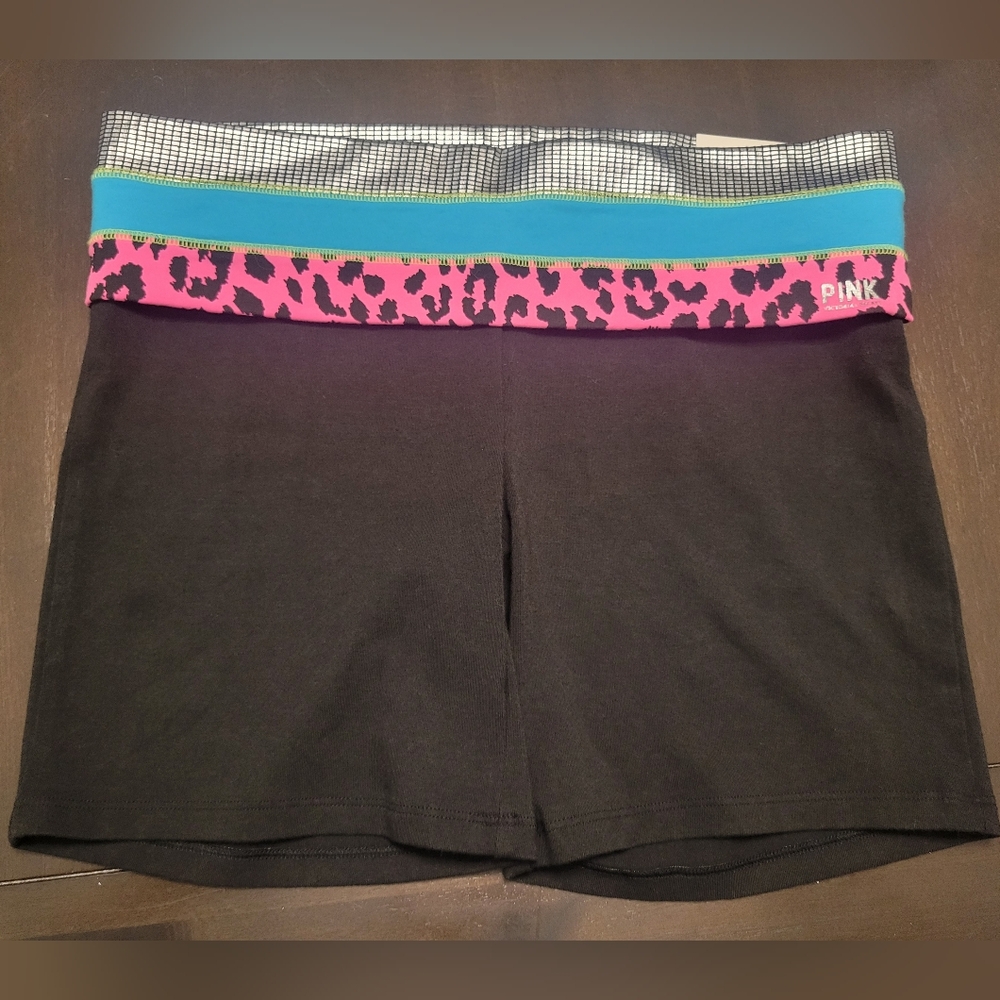 VS PINK VINTAGE YOGA SHORTIE SHORTS